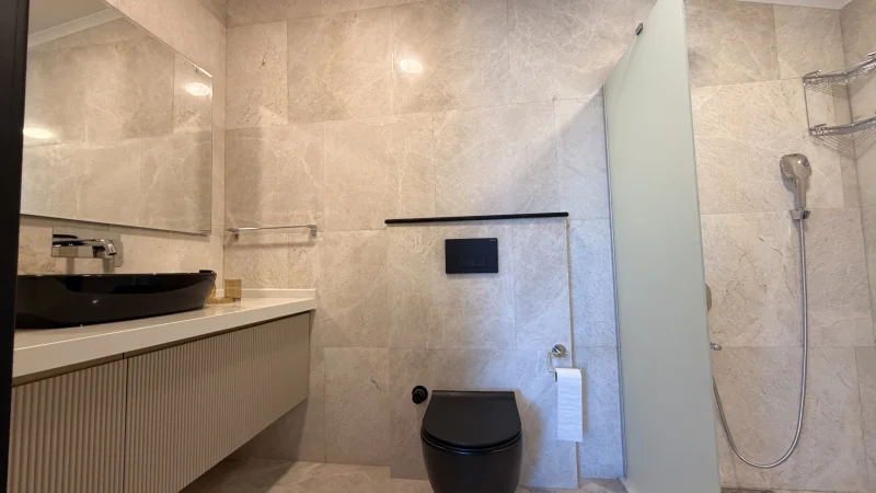 Zum Verkauf stehende 2+1 Wohnung direkt am Meer in Alanya