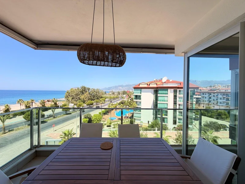 Alanya, Kestel'de Denize Sıfır 2+1 Daire