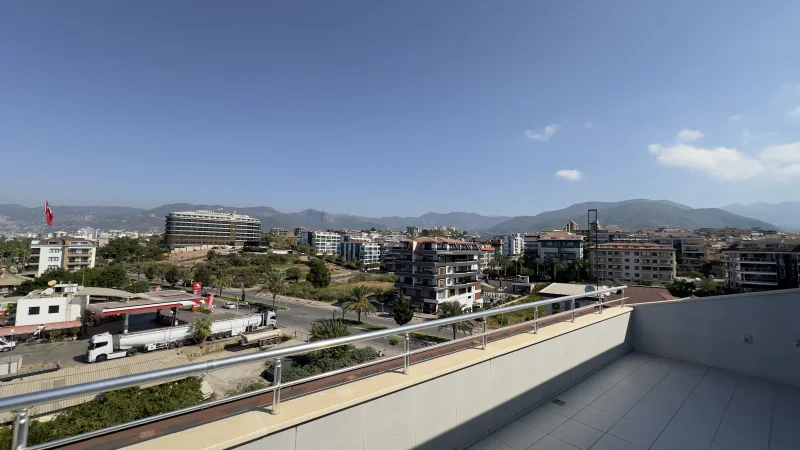 4+1 Apartment with Sea View in Alanya