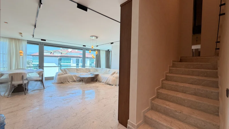 Zum Verkauf stehende 2+1 Wohnung direkt am Meer in Alanya