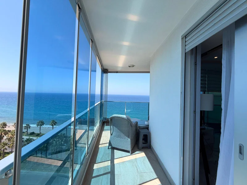 Zero Distance to Sea 1+1 Apartment in Alanya, Mahmutlar
