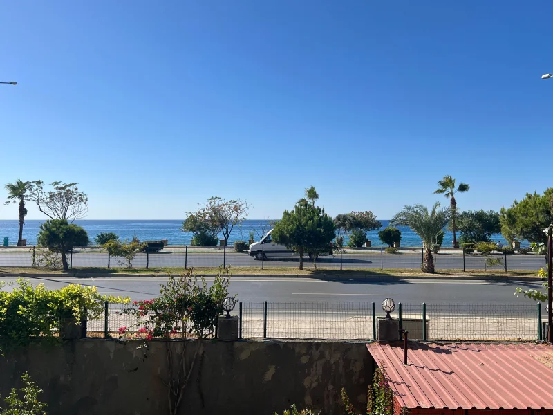 Квартира 5+1 с видом на море в Алании