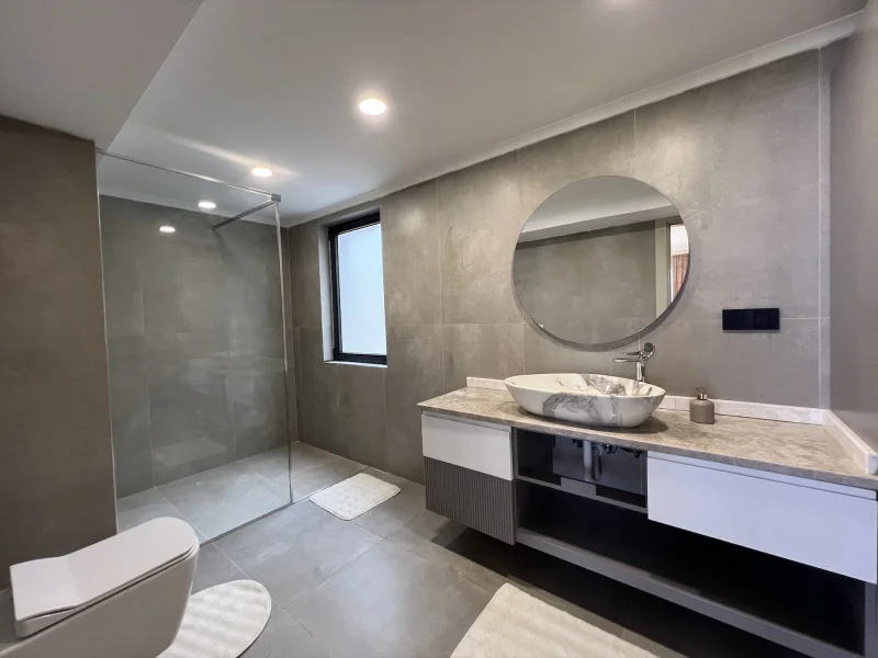 Villa 4+1 med panoramisk havsutsikt i Olimp City
