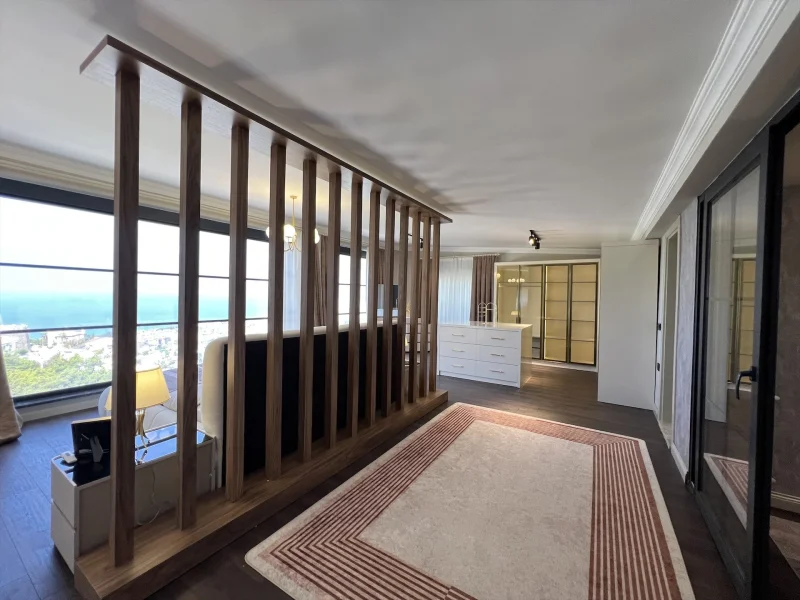 Villa 4+1 med panoramisk havsutsikt i Olimp City