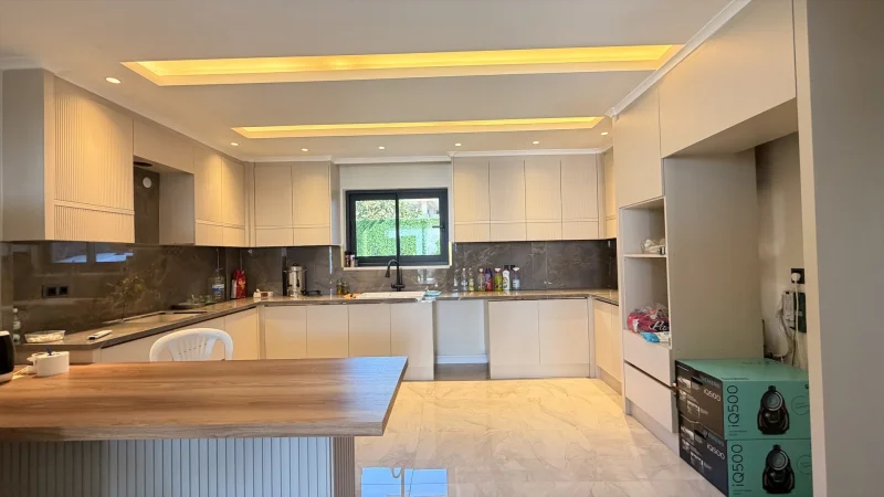 Alanya'da 5+2 Deniz Manzaralı Villa