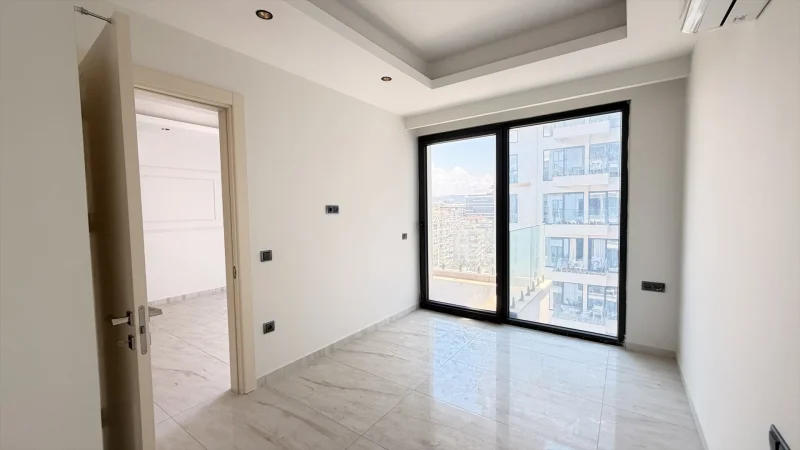 Cebeci Towers'ta Deniz Manzaralı  1+1 Daire