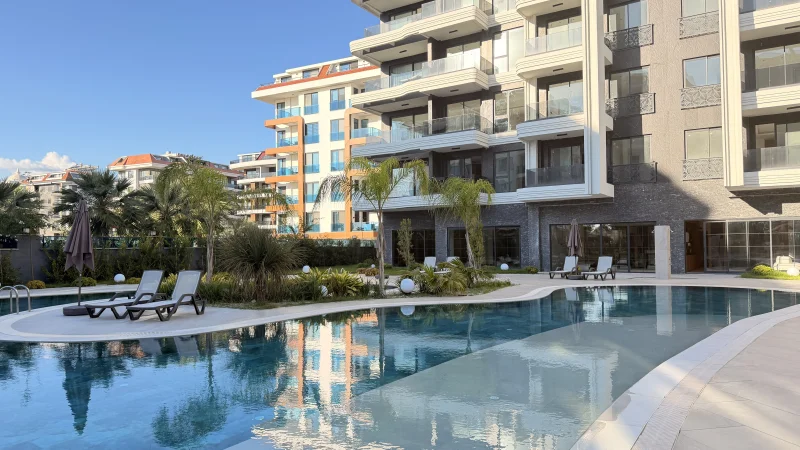 1+1 Wohnung mit Meerblick im Küçüker Palazzo