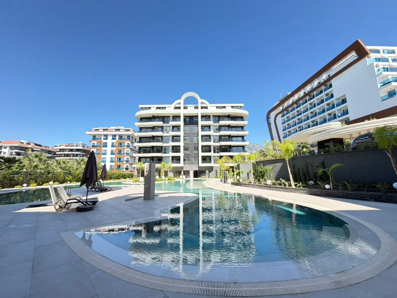 1+1 Wohnung mit Meerblick im Küçüker Palazzo