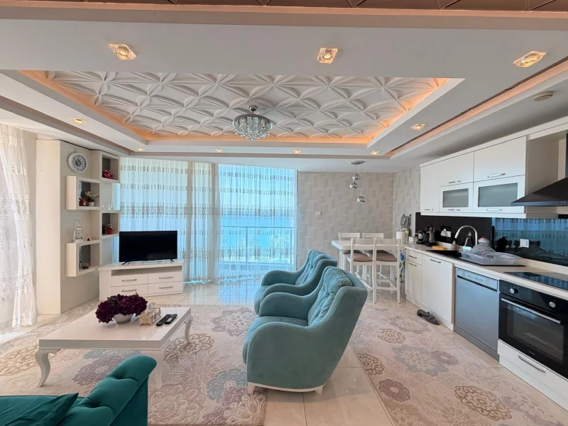 Квартира 1+1 с видом на море в Empire Residence